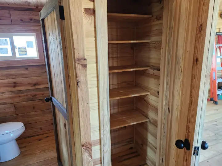 Bathroom — Timberstone solid-log cabin